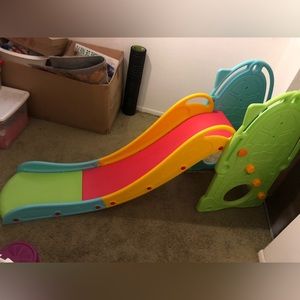 Medium colorful slide